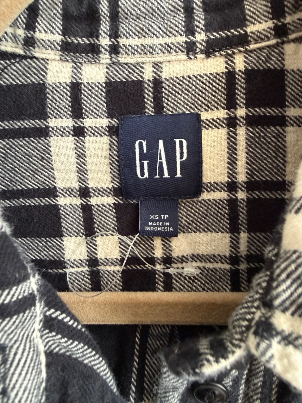 GAP Black & White Plaid Flannel Shirt XS 100% Cotton - Picture 5 of 6